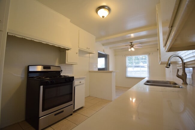 Photo - 5220 Radford Ave Unit 5226-02