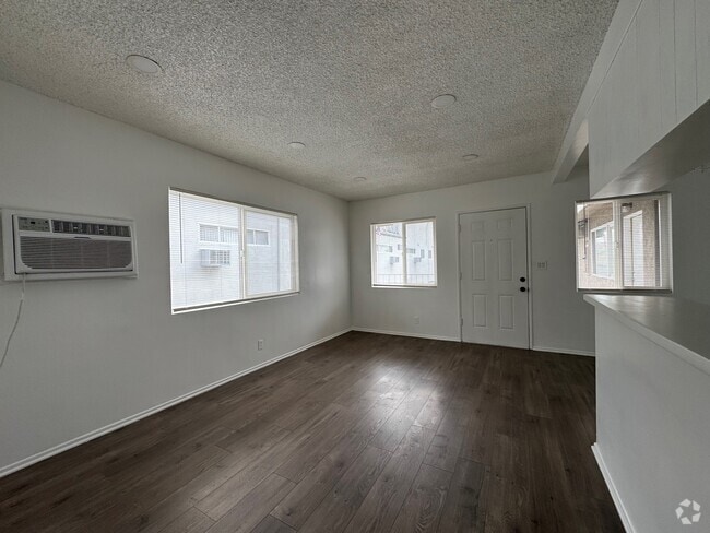 Building Photo - 235 &amp; 237 W. Tujunga Ave. Rental