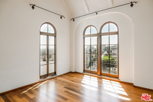 Photo - 1302 N Sweetzer Ave Unit 603