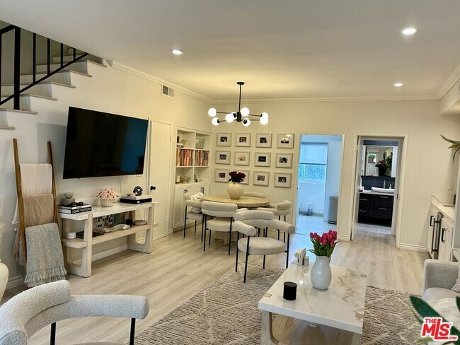 Photo - 5139 Balboa Blvd Unit 2