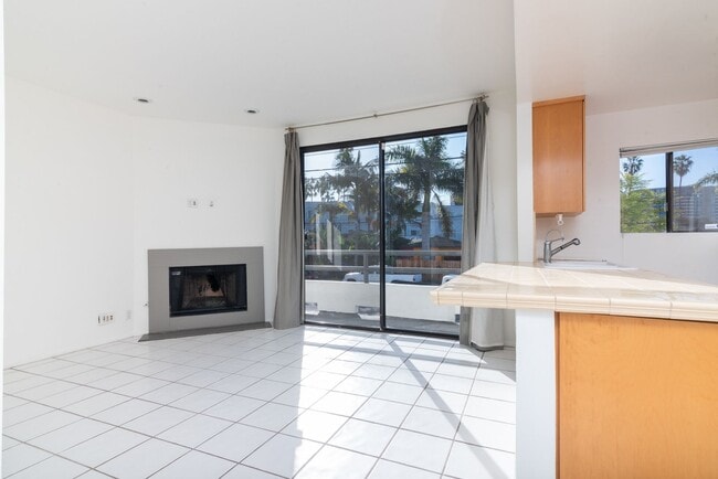 Photo - Prime Venice 1Bed/1Bath Condo! Don't Miss Out!