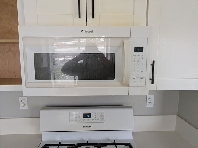 Photo - Mira Mesa Apartment New Salem Unit 13