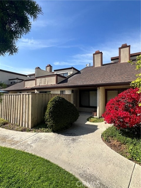 Photo - 8724 Mar Dr Townhome