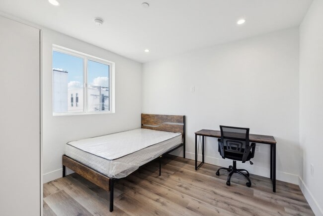 Photo - 416 N La Fayette Park Pl
