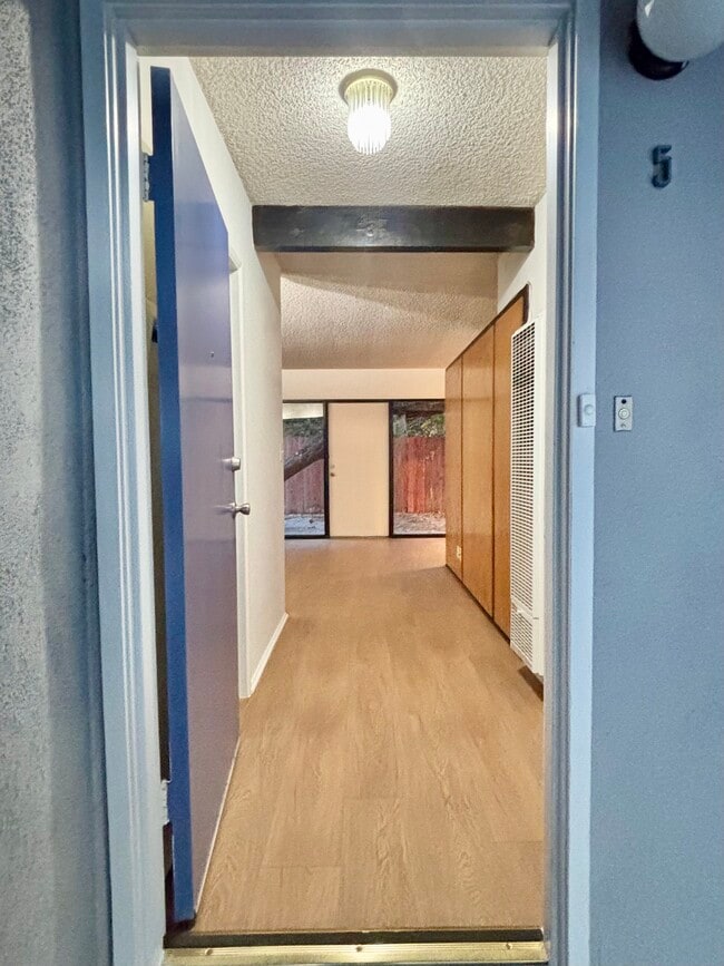 1BR - Entrance - 317 Monterey Rd Unit #5