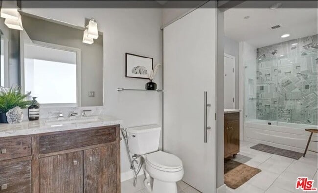 Photo - 1100 Wilshire Blvd Unit 1911