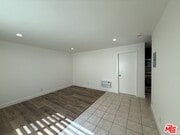 Photo - 2400 Vanderbilt Ln Unit 2402D