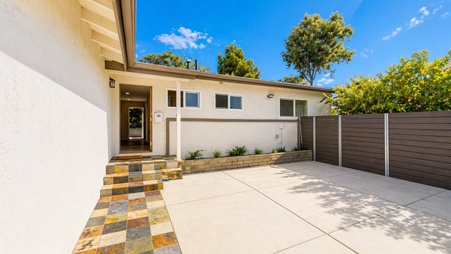 Photo - 5095 Faber Way