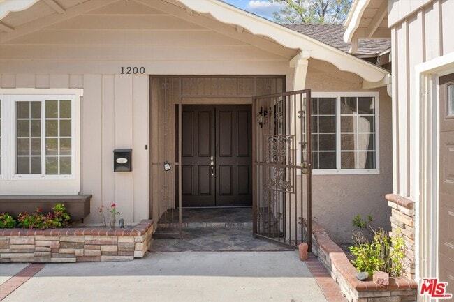 Photo - 1200 Windover Way