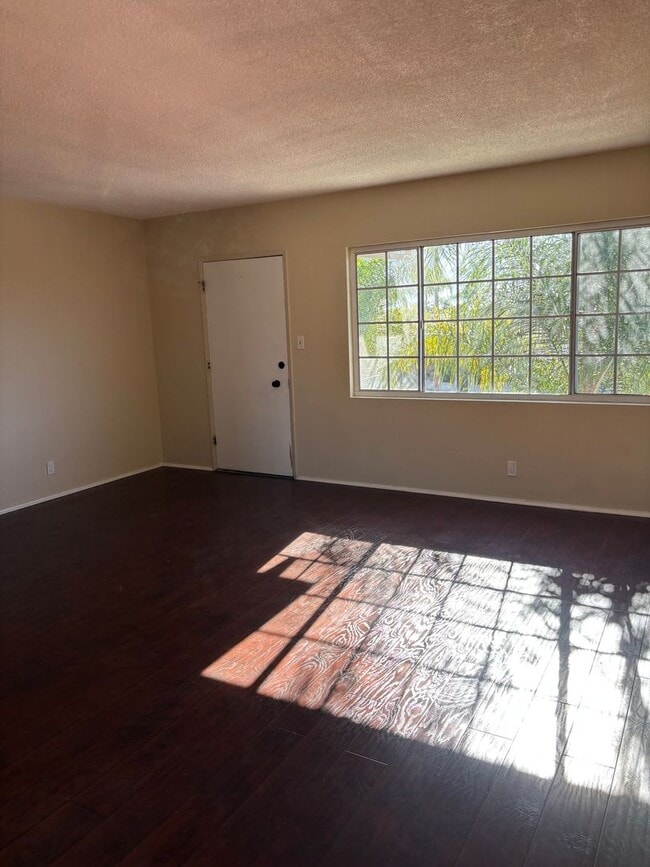 Photo - 2 bedroom 1 bath available now in East LA! Unit E