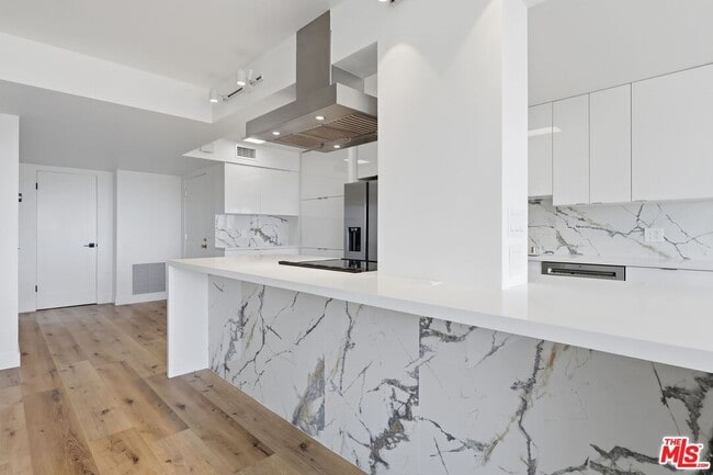 Photo - 435 N Oakhurst Dr Unit 905