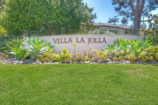 Building Photo - 1 Bedroom, 1 Bathroom Condo in the Villa La Jolla Community Unit H