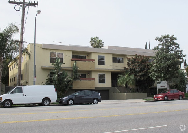 Primary Photo - 14950 Burbank Blvd