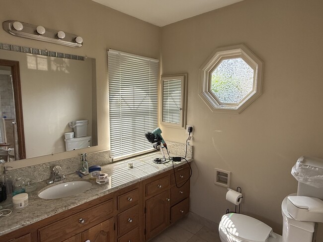 Photo - 22601 Iris Ave