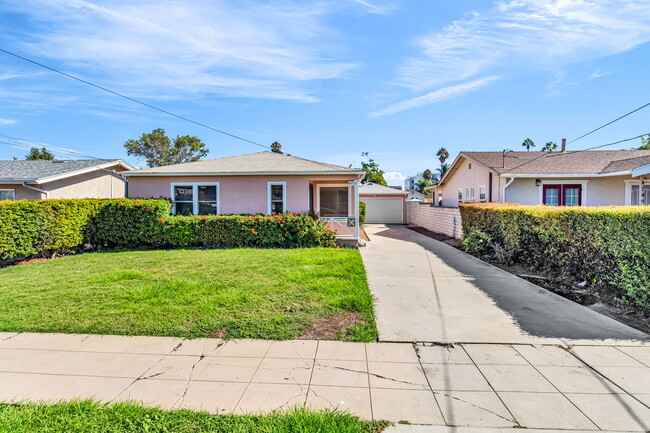 Building Photo - 4749 Choctaw Dr