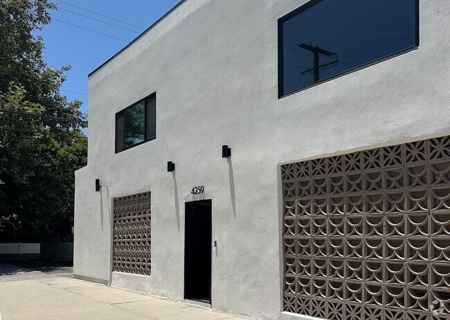 Building Photo - Mammoth on Ventura Unit Apartment
