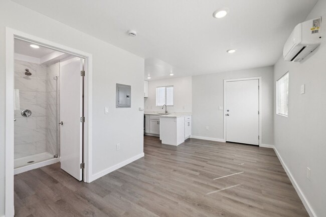 Photo - 18400 Prairie Street