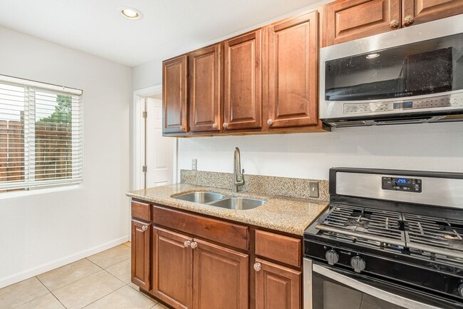 Photo - 14993 Yucca Ave Unit #A