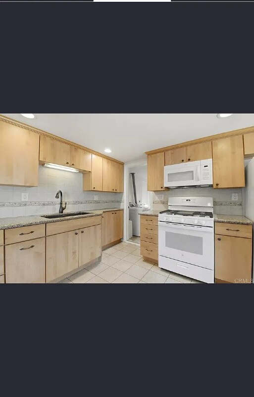 Photo - 5566 Streamview Dr