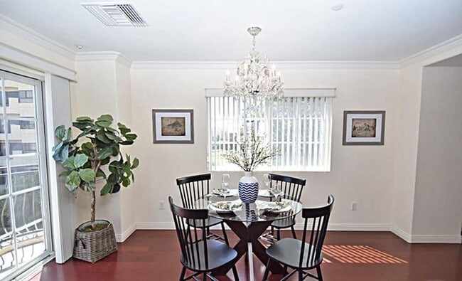 Photo - 700 S Ardmore Ave