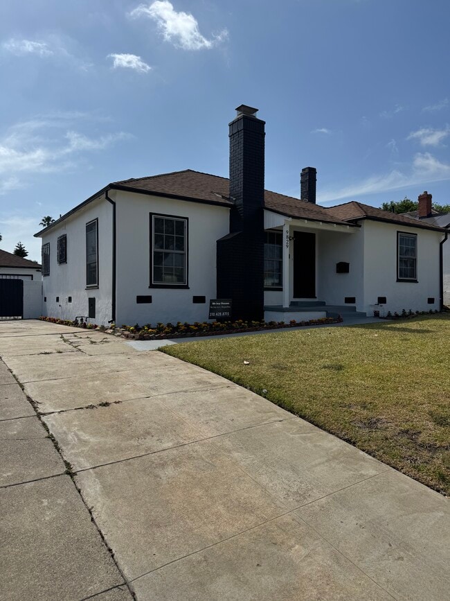 Building Photo - 9829 S 7th Ave Rental