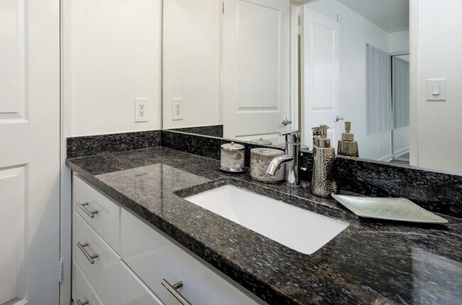 Photo - Franklin Plaza