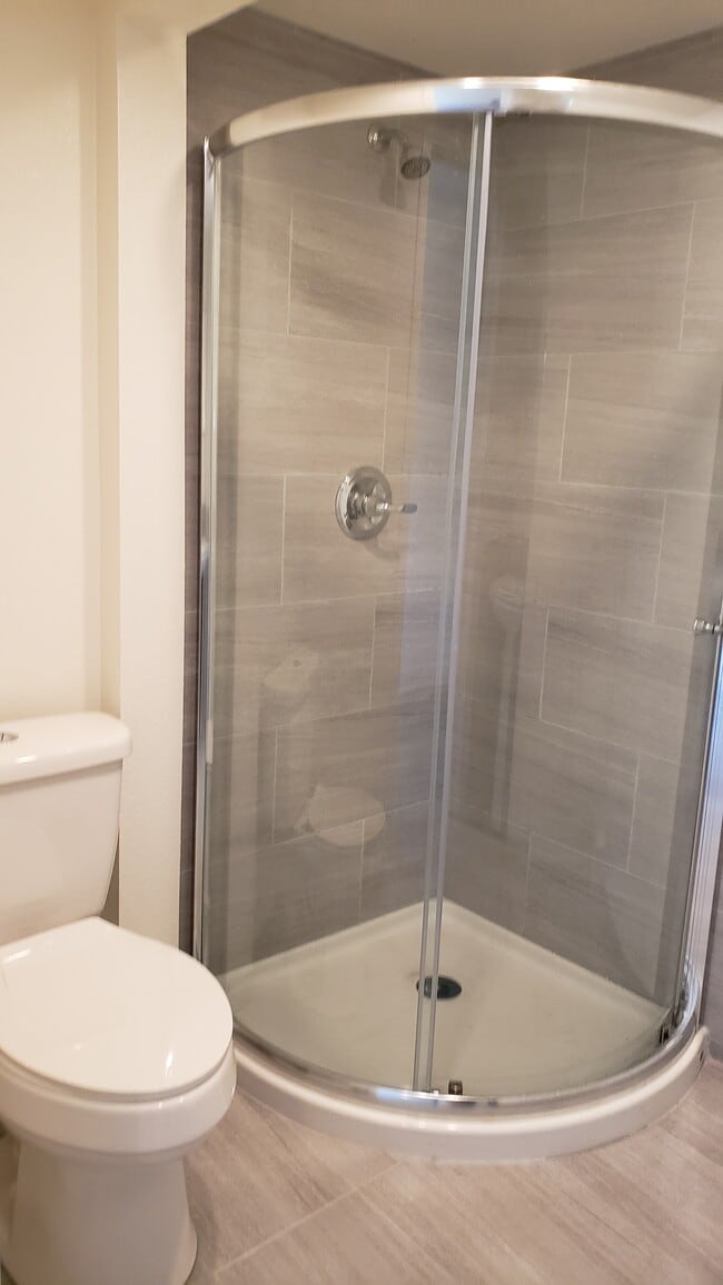 Photo - 2131 Carmona Ave Unit QUARTER