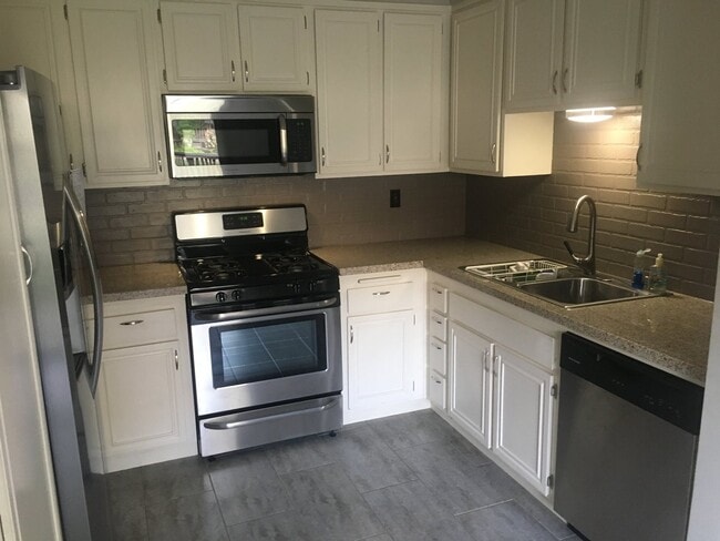 Photo - Valencia - Upgraded 3 bedroom, 1.5 bath condo near golf course
