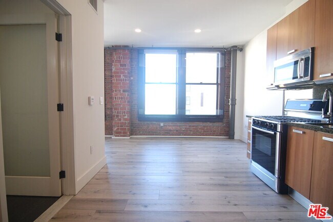 Photo - 460 S Spring St Unit 608