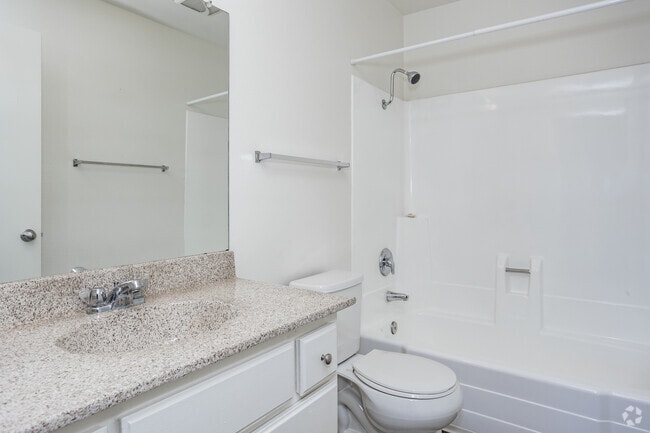 1BR, 1BA - 682SF - Bathroom - Country Woods Apartment Homes