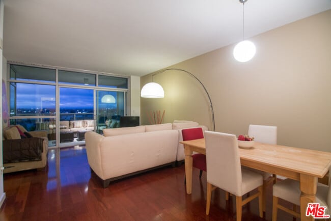 Photo - 13700 Marina Pointe Dr Unit 719