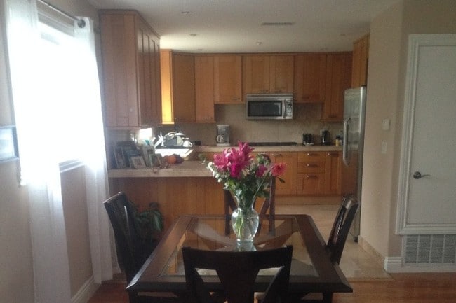 Photo - 2119 Vanderbilt Ln