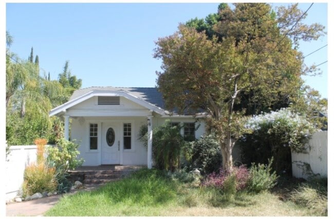 Photo - 2350 Windsor Ave