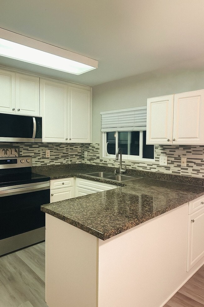 Building Photo - 17075 W Bernardo Dr Unit 202 Rental