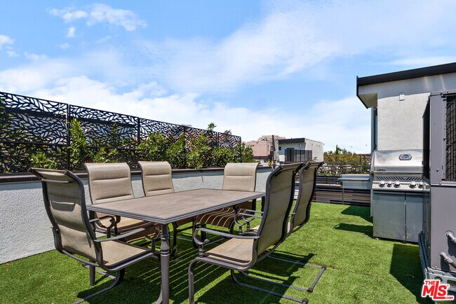 Photo - 1203 N Thomas Ln