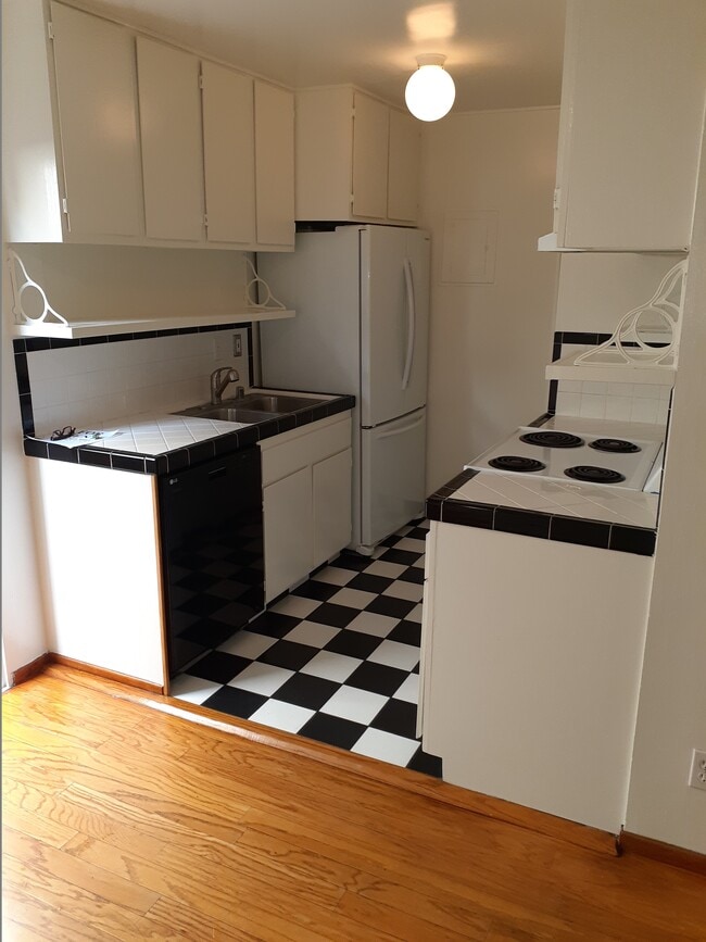 First floor kitchen - 3512 Pacific Ave