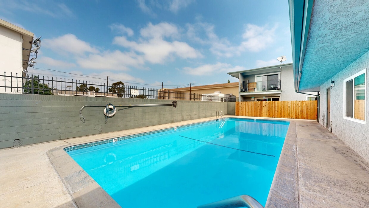 3D Tour - 11037 Ferina St. Apartments