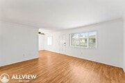 Photo - 16661 Tunstall Ln Unit 4