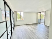 master bedroom lots of closets and balcony - 468 South Roxbury