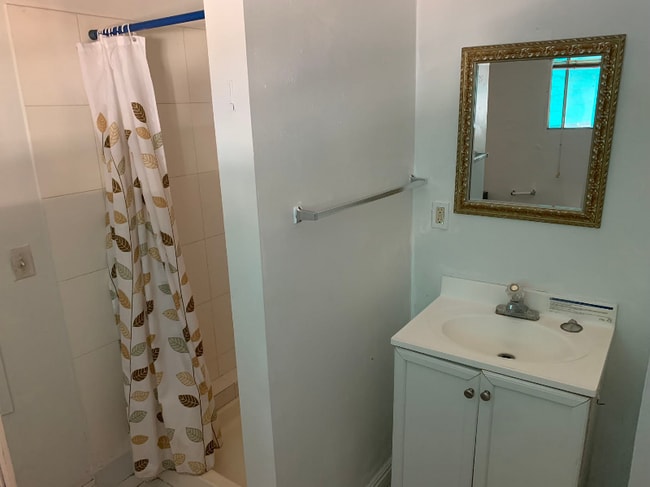 Photo - 9020 Longden Ave