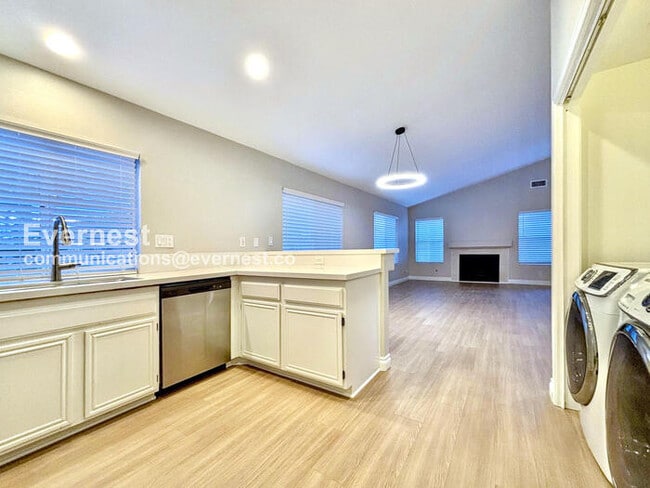 Photo - 9 Vía Espiritu