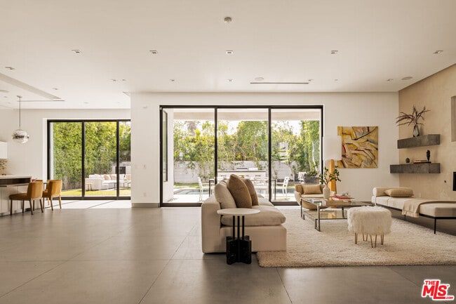 Photo - 4445 Camellia Ave