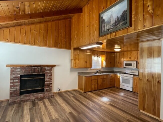 Photo - 609 Elysian Blvd