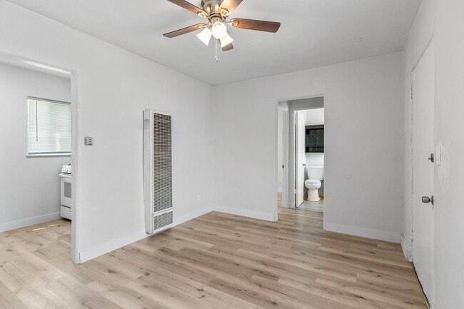 Building Photo - 2652 E 15th St Rental
