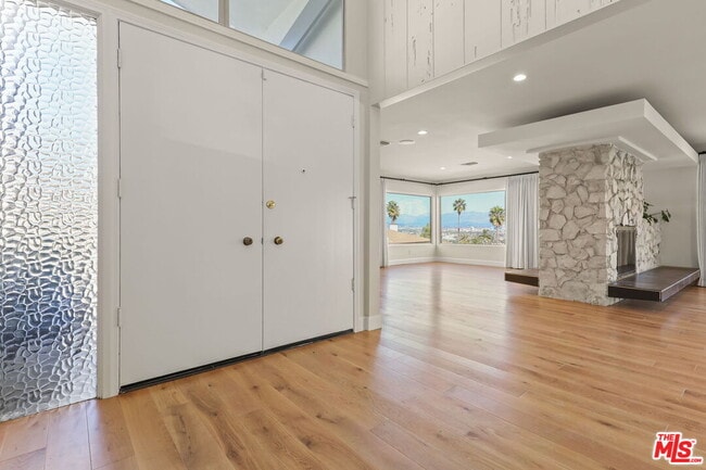 Photo - 4102 Cloverdale Ave