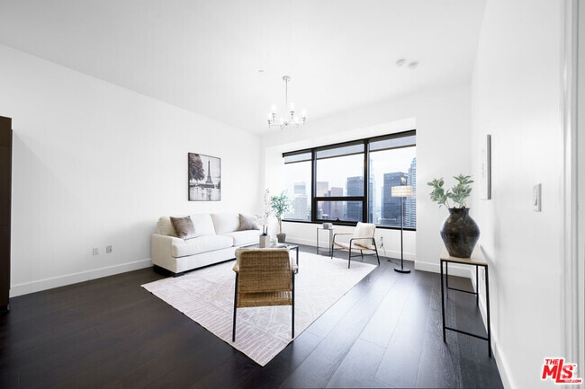 Building Photo - 1100 Wilshire Blvd Unit 3306 Rental