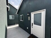 Private Entrance - 260 S Shasta St Apartment