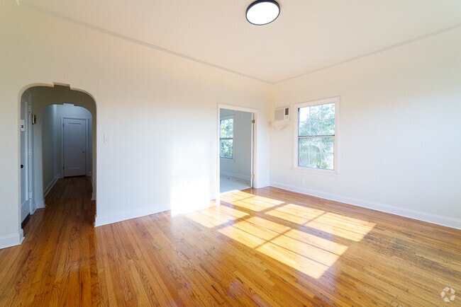 Building Photo - 1451 Ridgeley Dr Unit 8 Rental