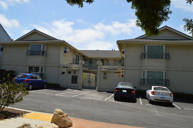 Building Photo - 1 Bedroom Condo in Mission Hills