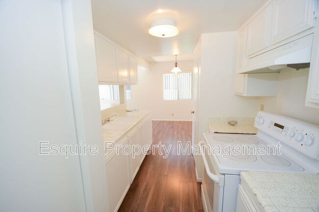 Photo - 1202 Portola Rd